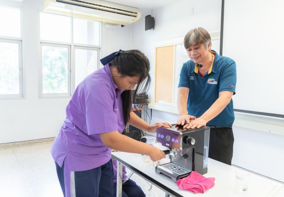 คณะวิทยาศาสตร์และเทคโนโลยี มหาวิทยาลัยราชภัฏกำแพงเพชร ร่วมกับกลุ่มสาระการเรียนรู้วิทยาศาสตร์และเทคโนโลยี โรงเรียนขาณุวิทยา จัดกิจกรรมการอบรมเชิงปฏิบัติการบูรณาการความรู้วิทยาศาสตร์