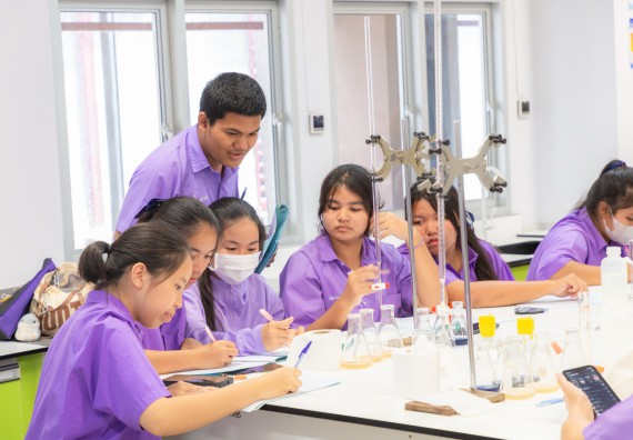 คณะวิทยาศาสตร์และเทคโนโลยี มหาวิทยาลัยราชภัฏกำแพงเพชร ร่วมกับกลุ่มสาระการเรียนรู้วิทยาศาสตร์และเทคโนโลยี โรงเรียนขาณุวิทยา จัดกิจกรรมการอบรมเชิงปฏิบัติการบูรณาการความรู้วิทยาศาสตร์