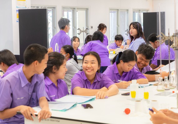 คณะวิทยาศาสตร์และเทคโนโลยี มหาวิทยาลัยราชภัฏกำแพงเพชร ร่วมกับกลุ่มสาระการเรียนรู้วิทยาศาสตร์และเทคโนโลยี โรงเรียนขาณุวิทยา จัดกิจกรรมการอบรมเชิงปฏิบัติการบูรณาการความรู้วิทยาศาสตร์