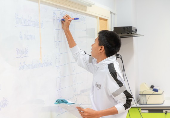 คณะวิทยาศาสตร์และเทคโนโลยี มหาวิทยาลัยราชภัฏกำแพงเพชร ร่วมกับกลุ่มสาระการเรียนรู้วิทยาศาสตร์และเทคโนโลยี โรงเรียนขาณุวิทยา จัดกิจกรรมการอบรมเชิงปฏิบัติการบูรณาการความรู้วิทยาศาสตร์