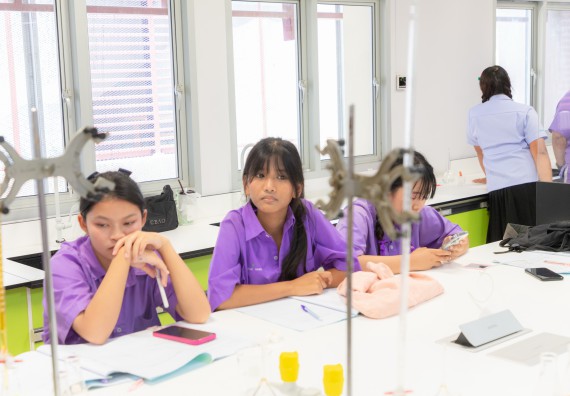 คณะวิทยาศาสตร์และเทคโนโลยี มหาวิทยาลัยราชภัฏกำแพงเพชร ร่วมกับกลุ่มสาระการเรียนรู้วิทยาศาสตร์และเทคโนโลยี โรงเรียนขาณุวิทยา จัดกิจกรรมการอบรมเชิงปฏิบัติการบูรณาการความรู้วิทยาศาสตร์