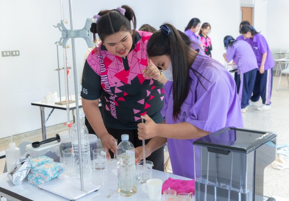 คณะวิทยาศาสตร์และเทคโนโลยี มหาวิทยาลัยราชภัฏกำแพงเพชร ร่วมกับกลุ่มสาระการเรียนรู้วิทยาศาสตร์และเทคโนโลยี โรงเรียนขาณุวิทยา จัดกิจกรรมการอบรมเชิงปฏิบัติการบูรณาการความรู้วิทยาศาสตร์