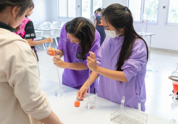 คณะวิทยาศาสตร์และเทคโนโลยี มหาวิทยาลัยราชภัฏกำแพงเพชร ร่วมกับกลุ่มสาระการเรียนรู้วิทยาศาสตร์และเทคโนโลยี โรงเรียนขาณุวิทยา จัดกิจกรรมการอบรมเชิงปฏิบัติการบูรณาการความรู้วิทยาศาสตร์