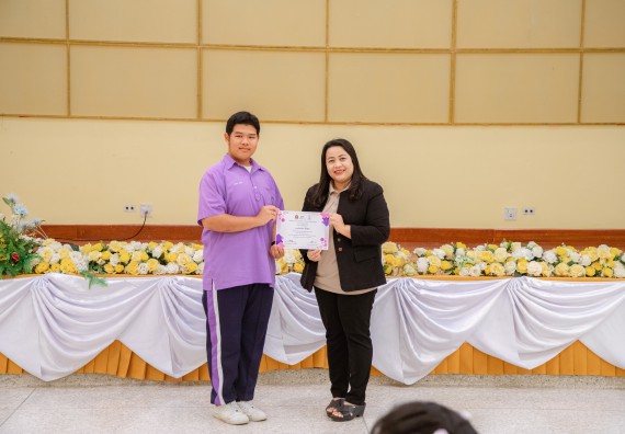 คณะวิทยาศาสตร์และเทคโนโลยี มหาวิทยาลัยราชภัฏกำแพงเพชร ร่วมกับกลุ่มสาระการเรียนรู้วิทยาศาสตร์และเทคโนโลยี โรงเรียนขาณุวิทยา จัดกิจกรรมการอบรมเชิงปฏิบัติการบูรณาการความรู้วิทยาศาสตร์