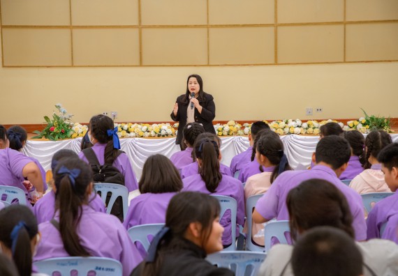 คณะวิทยาศาสตร์และเทคโนโลยี มหาวิทยาลัยราชภัฏกำแพงเพชร ร่วมกับกลุ่มสาระการเรียนรู้วิทยาศาสตร์และเทคโนโลยี โรงเรียนขาณุวิทยา จัดกิจกรรมการอบรมเชิงปฏิบัติการบูรณาการความรู้วิทยาศาสตร์