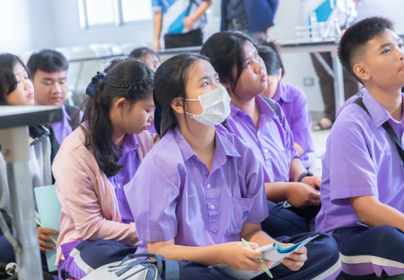 คณะวิทยาศาสตร์และเทคโนโลยี มหาวิทยาลัยราชภัฏกำแพงเพชร ร่วมกับกลุ่มสาระการเรียนรู้วิทยาศาสตร์และเทคโนโลยี โรงเรียนขาณุวิทยา จัดกิจกรรมการอบรมเชิงปฏิบัติการบูรณาการความรู้วิทยาศาสตร์