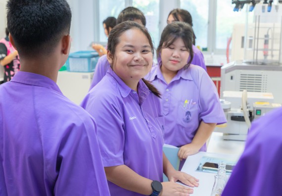 คณะวิทยาศาสตร์และเทคโนโลยี มหาวิทยาลัยราชภัฏกำแพงเพชร ร่วมกับกลุ่มสาระการเรียนรู้วิทยาศาสตร์และเทคโนโลยี โรงเรียนขาณุวิทยา จัดกิจกรรมการอบรมเชิงปฏิบัติการบูรณาการความรู้วิทยาศาสตร์