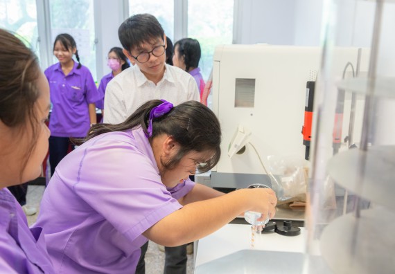 คณะวิทยาศาสตร์และเทคโนโลยี มหาวิทยาลัยราชภัฏกำแพงเพชร ร่วมกับกลุ่มสาระการเรียนรู้วิทยาศาสตร์และเทคโนโลยี โรงเรียนขาณุวิทยา จัดกิจกรรมการอบรมเชิงปฏิบัติการบูรณาการความรู้วิทยาศาสตร์