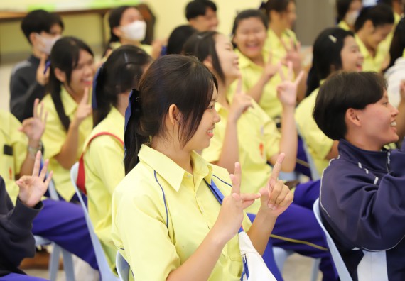 ภาพกิจกรรม  คณะวิทยาศาสตร์และเทคโนโลยี มหาวิทยาลัยราชภัฏกำแพงเพชร ร่วมกับโรงเรียนบ่อแก้ววิทยา จัดโครงการค่ายวิทยาศาสตร์