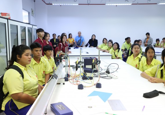 ภาพกิจกรรม  คณะวิทยาศาสตร์และเทคโนโลยี มหาวิทยาลัยราชภัฏกำแพงเพชร ร่วมกับโรงเรียนบ่อแก้ววิทยา จัดโครงการค่ายวิทยาศาสตร์