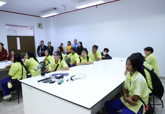 ภาพกิจกรรม  คณะวิทยาศาสตร์และเทคโนโลยี มหาวิทยาลัยราชภัฏกำแพงเพชร ร่วมกับโรงเรียนบ่อแก้ววิทยา จัดโครงการค่ายวิทยาศาสตร์