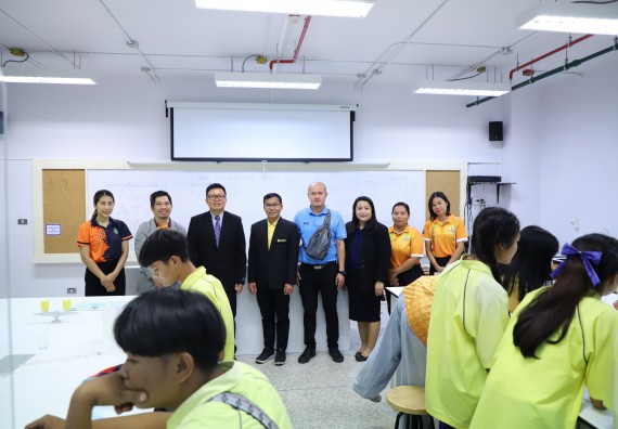 ภาพกิจกรรม  คณะวิทยาศาสตร์และเทคโนโลยี มหาวิทยาลัยราชภัฏกำแพงเพชร ร่วมกับโรงเรียนบ่อแก้ววิทยา จัดโครงการค่ายวิทยาศาสตร์