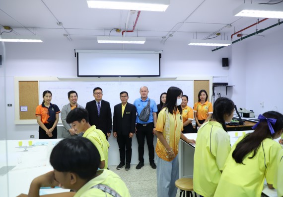 ภาพกิจกรรม  คณะวิทยาศาสตร์และเทคโนโลยี มหาวิทยาลัยราชภัฏกำแพงเพชร ร่วมกับโรงเรียนบ่อแก้ววิทยา จัดโครงการค่ายวิทยาศาสตร์