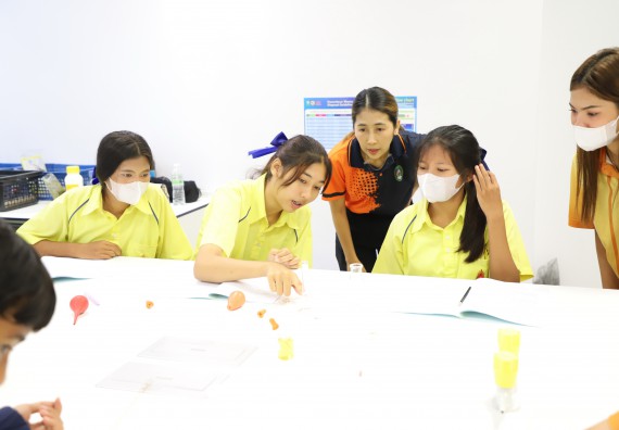 ภาพกิจกรรม  คณะวิทยาศาสตร์และเทคโนโลยี มหาวิทยาลัยราชภัฏกำแพงเพชร ร่วมกับโรงเรียนบ่อแก้ววิทยา จัดโครงการค่ายวิทยาศาสตร์