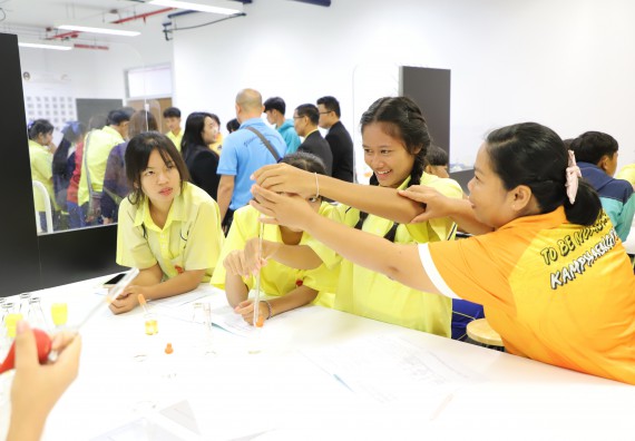 ภาพกิจกรรม  คณะวิทยาศาสตร์และเทคโนโลยี มหาวิทยาลัยราชภัฏกำแพงเพชร ร่วมกับโรงเรียนบ่อแก้ววิทยา จัดโครงการค่ายวิทยาศาสตร์