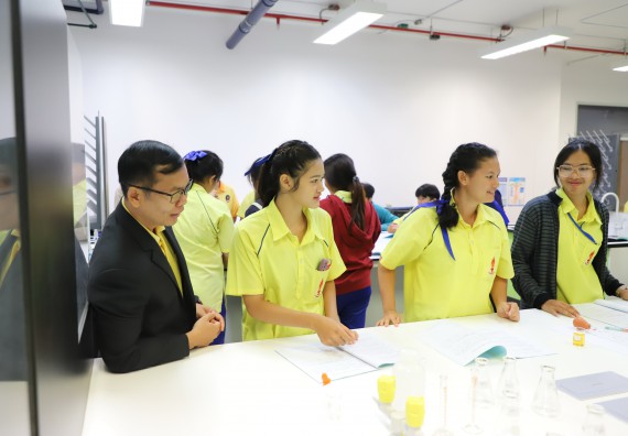 ภาพกิจกรรม  คณะวิทยาศาสตร์และเทคโนโลยี มหาวิทยาลัยราชภัฏกำแพงเพชร ร่วมกับโรงเรียนบ่อแก้ววิทยา จัดโครงการค่ายวิทยาศาสตร์