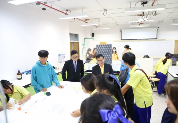 ภาพกิจกรรม  คณะวิทยาศาสตร์และเทคโนโลยี มหาวิทยาลัยราชภัฏกำแพงเพชร ร่วมกับโรงเรียนบ่อแก้ววิทยา จัดโครงการค่ายวิทยาศาสตร์