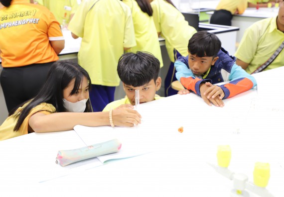 ภาพกิจกรรม  คณะวิทยาศาสตร์และเทคโนโลยี มหาวิทยาลัยราชภัฏกำแพงเพชร ร่วมกับโรงเรียนบ่อแก้ววิทยา จัดโครงการค่ายวิทยาศาสตร์