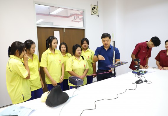 ภาพกิจกรรม  คณะวิทยาศาสตร์และเทคโนโลยี มหาวิทยาลัยราชภัฏกำแพงเพชร ร่วมกับโรงเรียนบ่อแก้ววิทยา จัดโครงการค่ายวิทยาศาสตร์