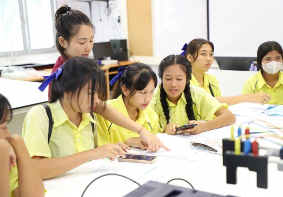 ภาพกิจกรรม  คณะวิทยาศาสตร์และเทคโนโลยี มหาวิทยาลัยราชภัฏกำแพงเพชร ร่วมกับโรงเรียนบ่อแก้ววิทยา จัดโครงการค่ายวิทยาศาสตร์