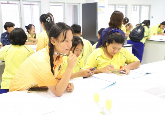 ภาพกิจกรรม  คณะวิทยาศาสตร์และเทคโนโลยี มหาวิทยาลัยราชภัฏกำแพงเพชร ร่วมกับโรงเรียนบ่อแก้ววิทยา จัดโครงการค่ายวิทยาศาสตร์