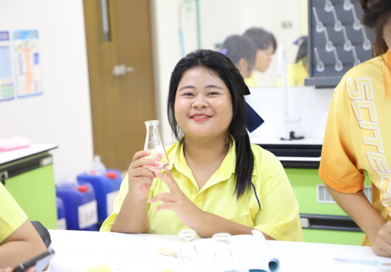 ภาพกิจกรรม  คณะวิทยาศาสตร์และเทคโนโลยี มหาวิทยาลัยราชภัฏกำแพงเพชร ร่วมกับโรงเรียนบ่อแก้ววิทยา จัดโครงการค่ายวิทยาศาสตร์