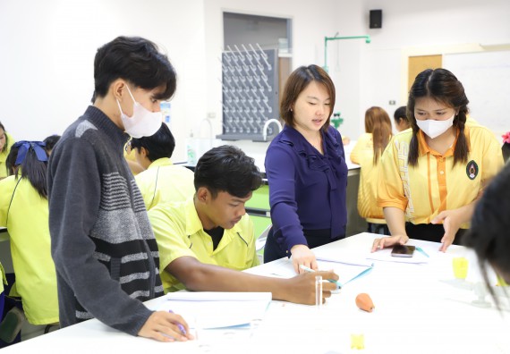 ภาพกิจกรรม  คณะวิทยาศาสตร์และเทคโนโลยี มหาวิทยาลัยราชภัฏกำแพงเพชร ร่วมกับโรงเรียนบ่อแก้ววิทยา จัดโครงการค่ายวิทยาศาสตร์