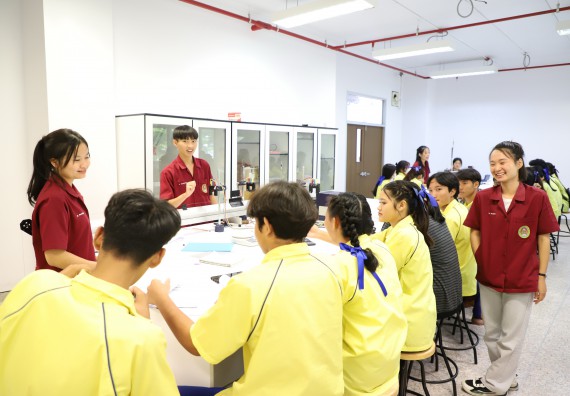 ภาพกิจกรรม  คณะวิทยาศาสตร์และเทคโนโลยี มหาวิทยาลัยราชภัฏกำแพงเพชร ร่วมกับโรงเรียนบ่อแก้ววิทยา จัดโครงการค่ายวิทยาศาสตร์