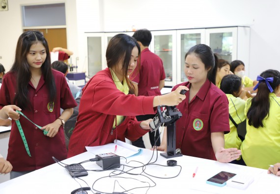 ภาพกิจกรรม  คณะวิทยาศาสตร์และเทคโนโลยี มหาวิทยาลัยราชภัฏกำแพงเพชร ร่วมกับโรงเรียนบ่อแก้ววิทยา จัดโครงการค่ายวิทยาศาสตร์