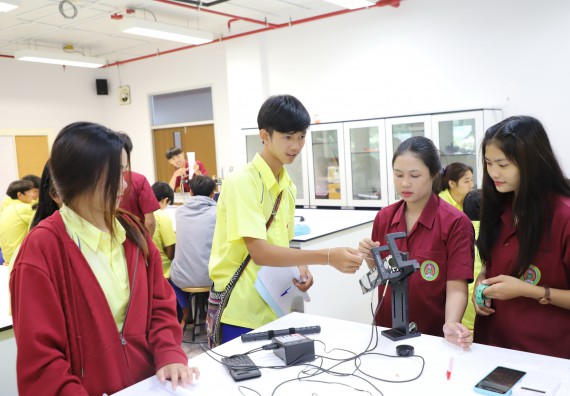 ภาพกิจกรรม  คณะวิทยาศาสตร์และเทคโนโลยี มหาวิทยาลัยราชภัฏกำแพงเพชร ร่วมกับโรงเรียนบ่อแก้ววิทยา จัดโครงการค่ายวิทยาศาสตร์