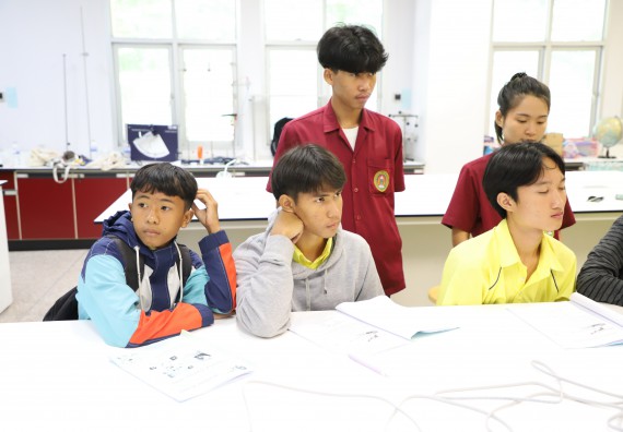 ภาพกิจกรรม  คณะวิทยาศาสตร์และเทคโนโลยี มหาวิทยาลัยราชภัฏกำแพงเพชร ร่วมกับโรงเรียนบ่อแก้ววิทยา จัดโครงการค่ายวิทยาศาสตร์