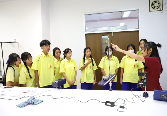 ภาพกิจกรรม  คณะวิทยาศาสตร์และเทคโนโลยี มหาวิทยาลัยราชภัฏกำแพงเพชร ร่วมกับโรงเรียนบ่อแก้ววิทยา จัดโครงการค่ายวิทยาศาสตร์