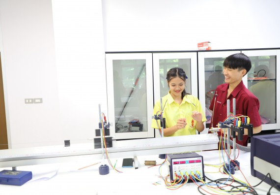 ภาพกิจกรรม  คณะวิทยาศาสตร์และเทคโนโลยี มหาวิทยาลัยราชภัฏกำแพงเพชร ร่วมกับโรงเรียนบ่อแก้ววิทยา จัดโครงการค่ายวิทยาศาสตร์