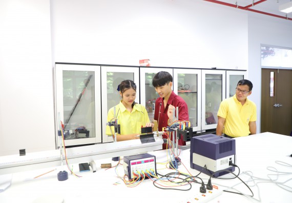 ภาพกิจกรรม  คณะวิทยาศาสตร์และเทคโนโลยี มหาวิทยาลัยราชภัฏกำแพงเพชร ร่วมกับโรงเรียนบ่อแก้ววิทยา จัดโครงการค่ายวิทยาศาสตร์