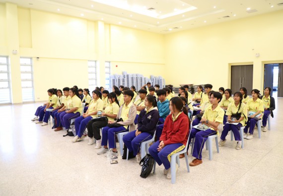 ภาพกิจกรรม  คณะวิทยาศาสตร์และเทคโนโลยี มหาวิทยาลัยราชภัฏกำแพงเพชร ร่วมกับโรงเรียนบ่อแก้ววิทยา จัดโครงการค่ายวิทยาศาสตร์