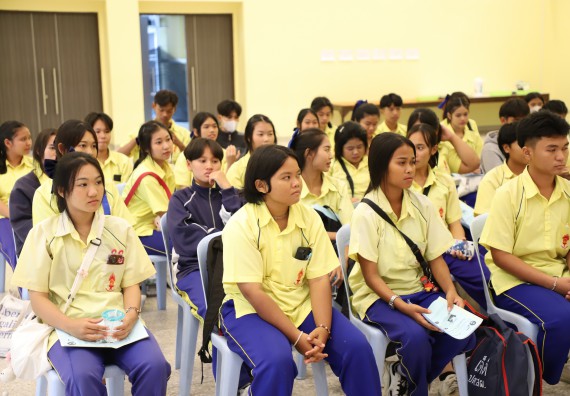 ภาพกิจกรรม  คณะวิทยาศาสตร์และเทคโนโลยี มหาวิทยาลัยราชภัฏกำแพงเพชร ร่วมกับโรงเรียนบ่อแก้ววิทยา จัดโครงการค่ายวิทยาศาสตร์