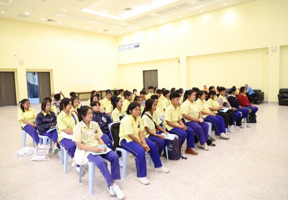 ภาพกิจกรรม  คณะวิทยาศาสตร์และเทคโนโลยี มหาวิทยาลัยราชภัฏกำแพงเพชร ร่วมกับโรงเรียนบ่อแก้ววิทยา จัดโครงการค่ายวิทยาศาสตร์