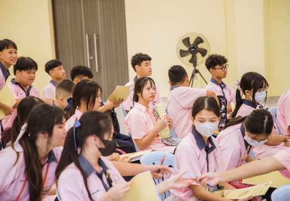 ภาพกิจกรรม  คณะวิทยาศาสตร์และเทคโนโลยี มหาวิทยาลัยราชภัฏกำแพงเพชร ร่วมกับกลุ่มสาระการเรียนรู้ภาษาต่างประเทศ โรงเรียนพิจิตรพิทยาคม จัดโครงการพัฒนาผู้เรียนมีผลสัมฤทธิ์ทางวิชาการ