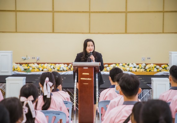 ภาพกิจกรรม  คณะวิทยาศาสตร์และเทคโนโลยี มหาวิทยาลัยราชภัฏกำแพงเพชร ร่วมกับกลุ่มสาระการเรียนรู้ภาษาต่างประเทศ โรงเรียนพิจิตรพิทยาคม จัดโครงการพัฒนาผู้เรียนมีผลสัมฤทธิ์ทางวิชาการ