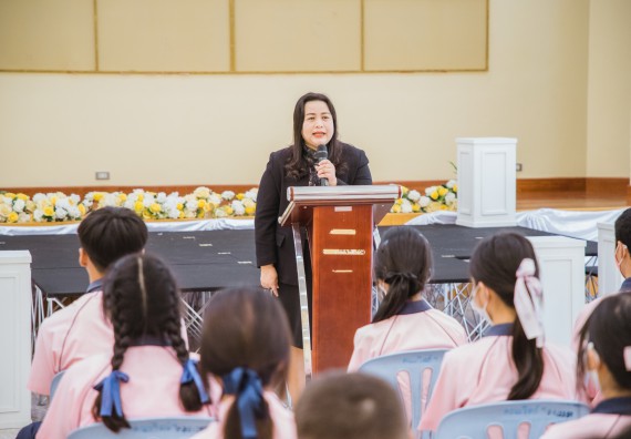 ภาพกิจกรรม  คณะวิทยาศาสตร์และเทคโนโลยี มหาวิทยาลัยราชภัฏกำแพงเพชร ร่วมกับกลุ่มสาระการเรียนรู้ภาษาต่างประเทศ โรงเรียนพิจิตรพิทยาคม จัดโครงการพัฒนาผู้เรียนมีผลสัมฤทธิ์ทางวิชาการ