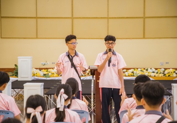 ภาพกิจกรรม  คณะวิทยาศาสตร์และเทคโนโลยี มหาวิทยาลัยราชภัฏกำแพงเพชร ร่วมกับกลุ่มสาระการเรียนรู้ภาษาต่างประเทศ โรงเรียนพิจิตรพิทยาคม จัดโครงการพัฒนาผู้เรียนมีผลสัมฤทธิ์ทางวิชาการ