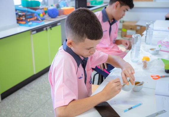 ภาพกิจกรรม  คณะวิทยาศาสตร์และเทคโนโลยี มหาวิทยาลัยราชภัฏกำแพงเพชร ร่วมกับกลุ่มสาระการเรียนรู้ภาษาต่างประเทศ โรงเรียนพิจิตรพิทยาคม จัดโครงการพัฒนาผู้เรียนมีผลสัมฤทธิ์ทางวิชาการ