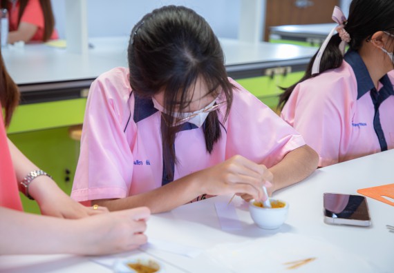 ภาพกิจกรรม  คณะวิทยาศาสตร์และเทคโนโลยี มหาวิทยาลัยราชภัฏกำแพงเพชร ร่วมกับกลุ่มสาระการเรียนรู้ภาษาต่างประเทศ โรงเรียนพิจิตรพิทยาคม จัดโครงการพัฒนาผู้เรียนมีผลสัมฤทธิ์ทางวิชาการ