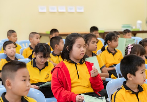 ภาพกิจกรรม  คณะวิทยาศาสตร์และเทคโนโลยี มหาวิทยาลัยราชภัฏกำแพงเพชร ร่วมกับโรงเรียนเทศบาล 2 (วัดทุ่งสวน) สังกัดเทศบาลเมืองกำแพงเพชร จัดกิจกรรมค่ายปฏิบัติการทางวิทยาศาสตร์