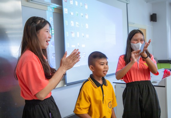 ภาพกิจกรรม  คณะวิทยาศาสตร์และเทคโนโลยี มหาวิทยาลัยราชภัฏกำแพงเพชร ร่วมกับโรงเรียนเทศบาล 2 (วัดทุ่งสวน) สังกัดเทศบาลเมืองกำแพงเพชร จัดกิจกรรมค่ายปฏิบัติการทางวิทยาศาสตร์