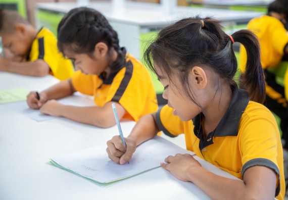 ภาพกิจกรรม  คณะวิทยาศาสตร์และเทคโนโลยี มหาวิทยาลัยราชภัฏกำแพงเพชร ร่วมกับโรงเรียนเทศบาล 2 (วัดทุ่งสวน) สังกัดเทศบาลเมืองกำแพงเพชร จัดกิจกรรมค่ายปฏิบัติการทางวิทยาศาสตร์