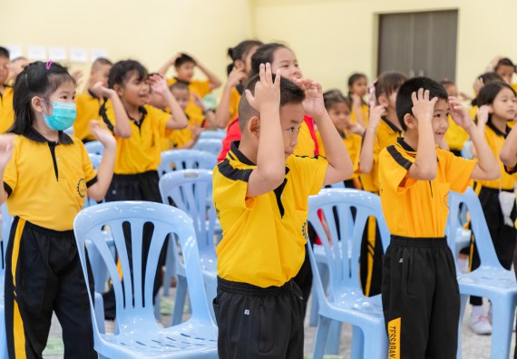 ภาพกิจกรรม  คณะวิทยาศาสตร์และเทคโนโลยี มหาวิทยาลัยราชภัฏกำแพงเพชร ร่วมกับโรงเรียนเทศบาล 2 (วัดทุ่งสวน) สังกัดเทศบาลเมืองกำแพงเพชร จัดกิจกรรมค่ายปฏิบัติการทางวิทยาศาสตร์