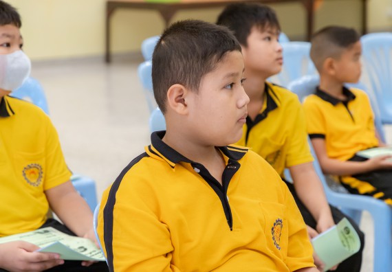 ภาพกิจกรรม  คณะวิทยาศาสตร์และเทคโนโลยี มหาวิทยาลัยราชภัฏกำแพงเพชร ร่วมกับโรงเรียนเทศบาล 2 (วัดทุ่งสวน) สังกัดเทศบาลเมืองกำแพงเพชร จัดกิจกรรมค่ายปฏิบัติการทางวิทยาศาสตร์