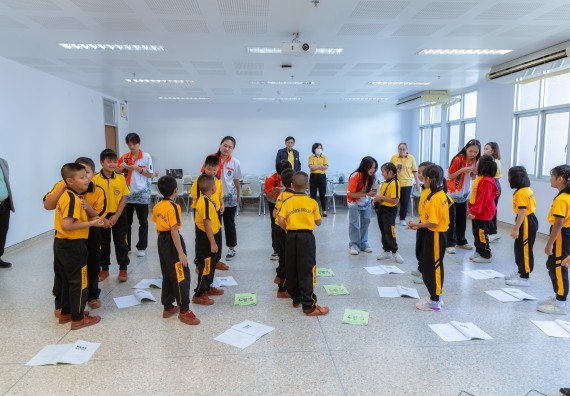 ภาพกิจกรรม  คณะวิทยาศาสตร์และเทคโนโลยี มหาวิทยาลัยราชภัฏกำแพงเพชร ร่วมกับโรงเรียนเทศบาล 2 (วัดทุ่งสวน) สังกัดเทศบาลเมืองกำแพงเพชร จัดกิจกรรมค่ายปฏิบัติการทางวิทยาศาสตร์