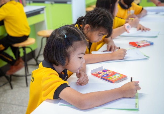 ภาพกิจกรรม  คณะวิทยาศาสตร์และเทคโนโลยี มหาวิทยาลัยราชภัฏกำแพงเพชร ร่วมกับโรงเรียนเทศบาล 2 (วัดทุ่งสวน) สังกัดเทศบาลเมืองกำแพงเพชร จัดกิจกรรมค่ายปฏิบัติการทางวิทยาศาสตร์